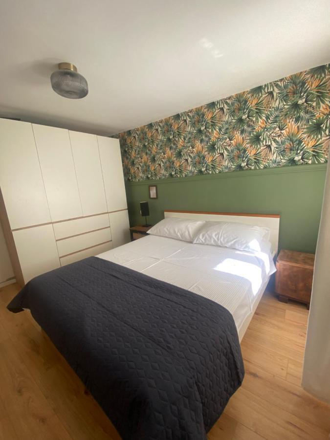 Apartman Oleandar Каштела Экстерьер фото